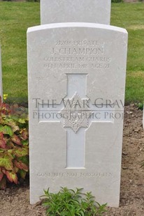 MONT HUON MILITARY CEMETERY, LE TREPORT - CHAMPION, JAMES