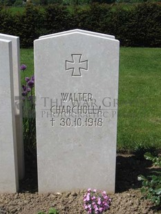 MONT HUON MILITARY CEMETERY, LE TREPORT - CHARCHOLLA, WALTER