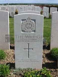 MONT HUON MILITARY CEMETERY, LE TREPORT - CHURCHUS, HERBERT
