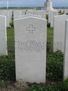 MONT HUON MILITARY CEMETERY, LE TREPORT - CLAUSS, ALBIN