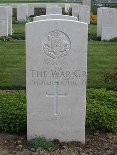 MONT HUON MILITARY CEMETERY, LE TREPORT - COE, BERTRAM