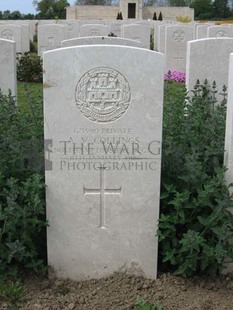 MONT HUON MILITARY CEMETERY, LE TREPORT - COLLINGS, ALBERT VICTOR