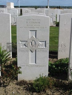 MONT HUON MILITARY CEMETERY, LE TREPORT - CONNOR, D