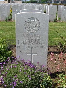 MONT HUON MILITARY CEMETERY, LE TREPORT - COOPER, CHARLES GORDON
