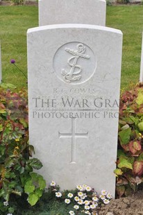 MONT HUON MILITARY CEMETERY, LE TREPORT - COWLS, BERTRAM CECIL