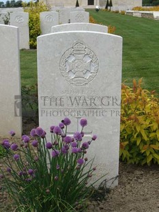 MONT HUON MILITARY CEMETERY, LE TREPORT - CRASTON, GEORGE VERNON