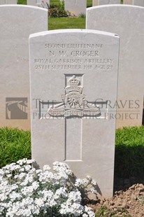 MONT HUON MILITARY CEMETERY, LE TREPORT - CROGER, NATHANIEL WILLIAM