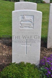 MONT HUON MILITARY CEMETERY, LE TREPORT - CROSSLEY, ARTHUR