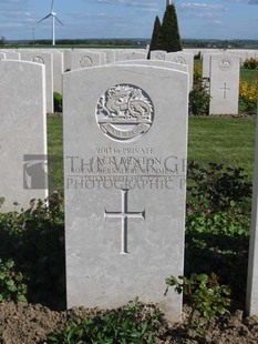 MONT HUON MILITARY CEMETERY, LE TREPORT - DENTON, JACK