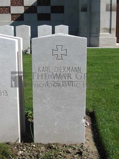MONT HUON MILITARY CEMETERY, LE TREPORT - DIEKMANN, KARL