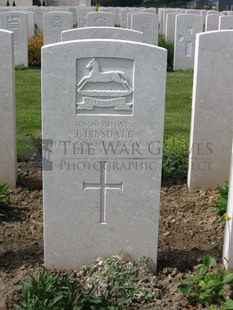 MONT HUON MILITARY CEMETERY, LE TREPORT - DINSDALE, J