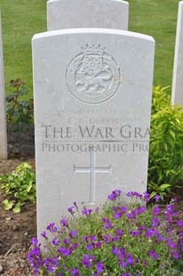 MONT HUON MILITARY CEMETERY, LE TREPORT - DODDS, EDWARD BROOKBANKS