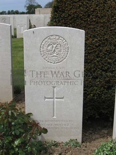 MONT HUON MILITARY CEMETERY, LE TREPORT - DOLAN, MATHEW BERNARD