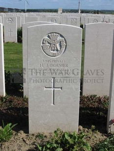 MONT HUON MILITARY CEMETERY, LE TREPORT - DORMER, H J