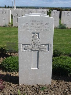 MONT HUON MILITARY CEMETERY, LE TREPORT - DRESSER, BRUCE WILLIAM