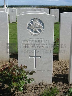 MONT HUON MILITARY CEMETERY, LE TREPORT - DURHAM, ERNEST