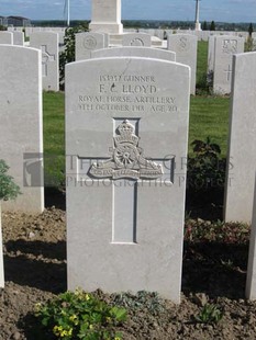 MONT HUON MILITARY CEMETERY, LE TREPORT - LLOYD, FREDERICK CHARLES