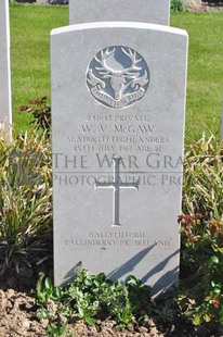 MONT HUON MILITARY CEMETERY, LE TREPORT - McGAW, W V