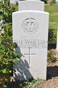 MONT HUON MILITARY CEMETERY, LE TREPORT - NORRIS, CHARLES WILLIAM