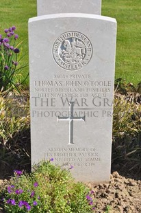 MONT HUON MILITARY CEMETERY, LE TREPORT - O'TOOLE, THOMAS JOHN