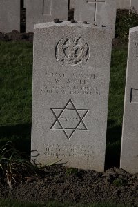 Lijssenthoek Military Cemetery - Adler, W