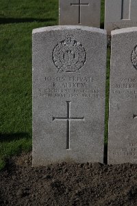 Lijssenthoek Military Cemetery - Aitken, Robert