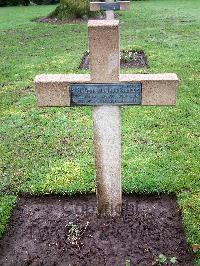 Lijssenthoek Military Cemetery - Alba, 