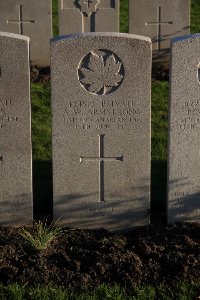 Lijssenthoek Military Cemetery - Armstrong, A W