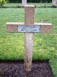 Lijssenthoek Military Cemetery - Artus, Eugene