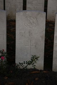 Lijssenthoek Military Cemetery - Avis, Charles Herbert