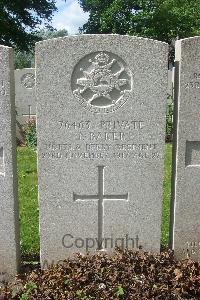 Lijssenthoek Military Cemetery - Baker, J