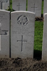Lijssenthoek Military Cemetery - Barnes, John
