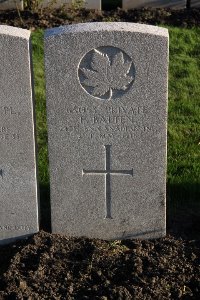Lijssenthoek Military Cemetery - Batten, Fredrick