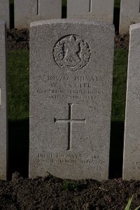 Lijssenthoek Military Cemetery - Baxter, W