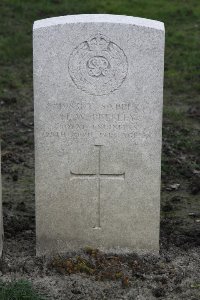 Lijssenthoek Military Cemetery - Beesley, Henry Walter