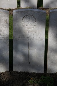 Lijssenthoek Military Cemetery - Bott, Cecil