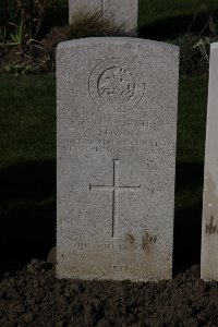 Lijssenthoek Military Cemetery - Bowden, Joseph
