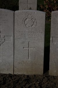 Lijssenthoek Military Cemetery - Bracey, James Alfred
