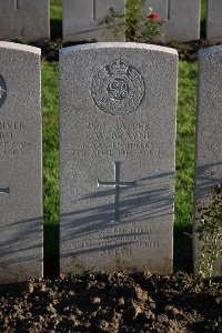 Lijssenthoek Military Cemetery - Brayne, J W