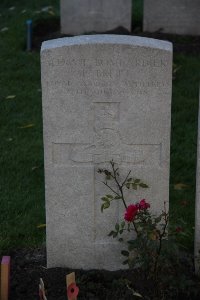 Lijssenthoek Military Cemetery - Brett, P