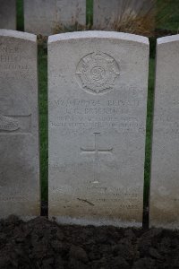Lijssenthoek Military Cemetery - Bricknell, T G