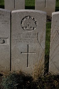 Lijssenthoek Military Cemetery - Brigden, Stanley Slade