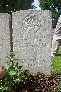 Lijssenthoek Military Cemetery - Brigg, Arthur