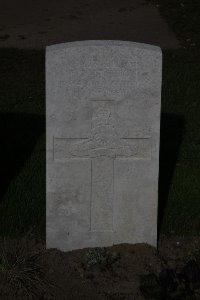 Lijssenthoek Military Cemetery - Britton, E R