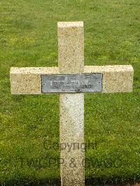 Lijssenthoek Military Cemetery - Brouard, Louis