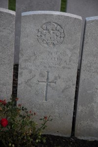 Lijssenthoek Military Cemetery - Buckley, J