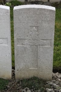 Lijssenthoek Military Cemetery - Buggeln, F H