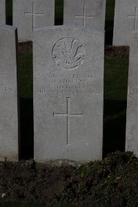 Lijssenthoek Military Cemetery - Burgess, H