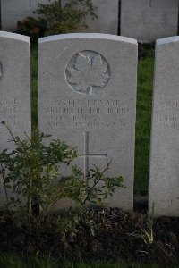Lijssenthoek Military Cemetery - Burns, Arthur Leston