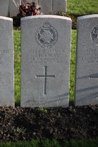 Lijssenthoek Military Cemetery - Burns, T H